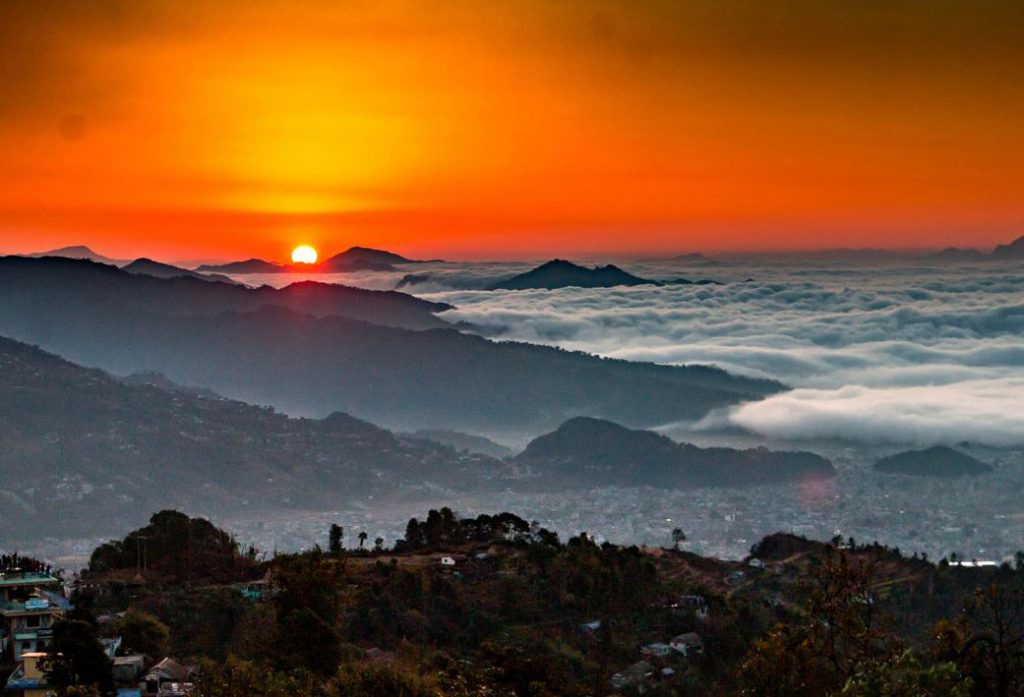 西盟佤山