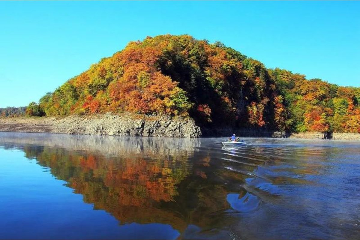 龙顺雪山飞湖景区